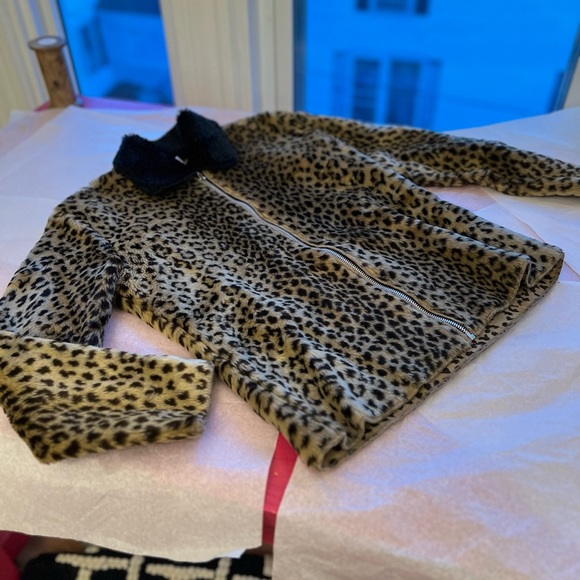 EUC leopard fleece M cozy soft easy zip-up - Picture 3 of 11